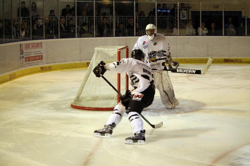 Angers  4 - 1 Brest 