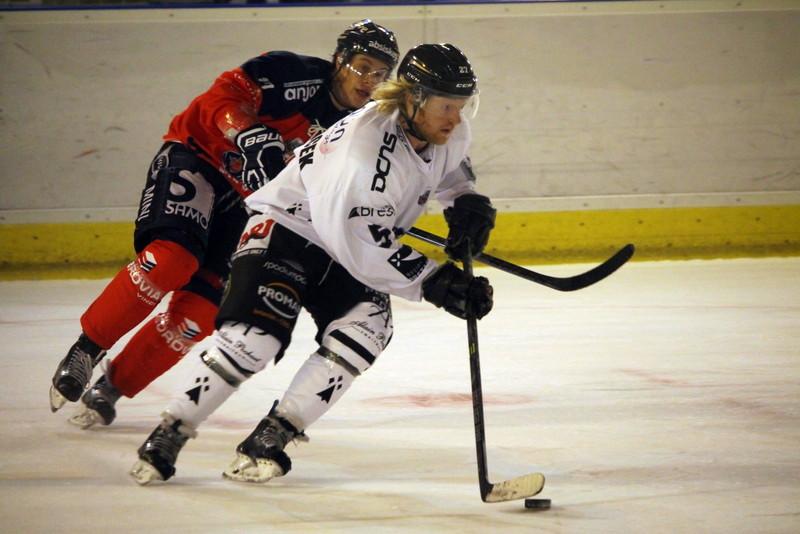 Angers  4 - 1 Brest 