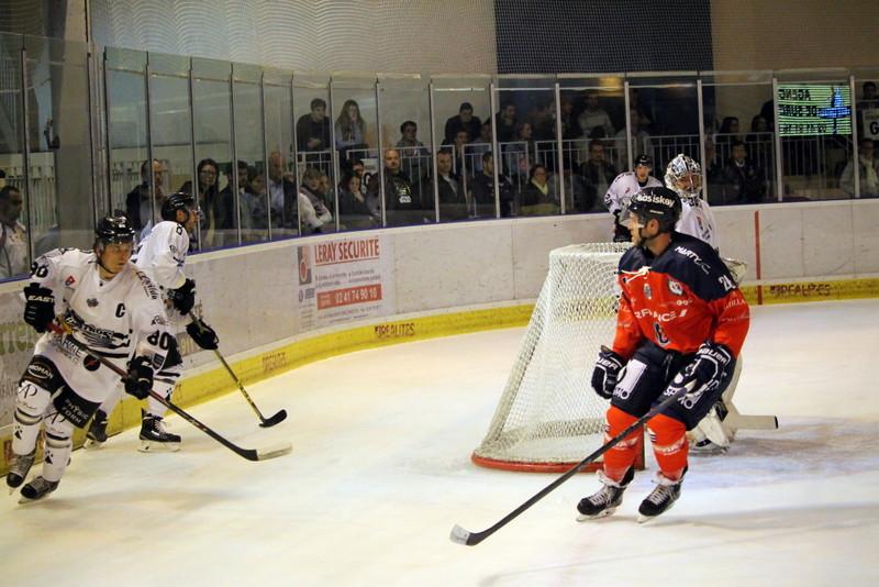 Angers  4 - 1 Brest 