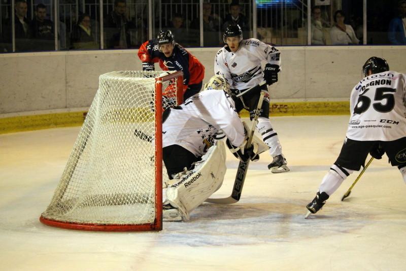 Angers  4 - 1 Brest 