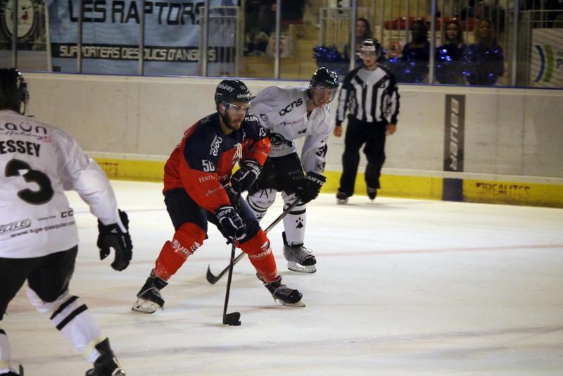 Angers  4 - 1 Brest 