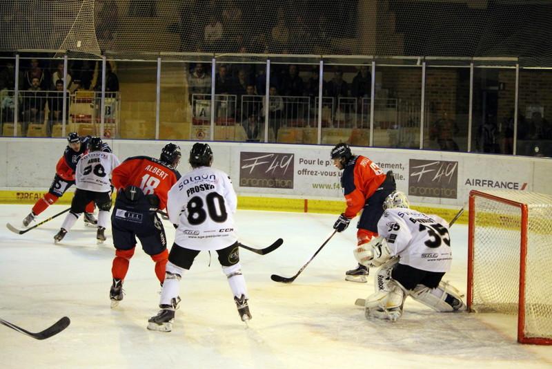 Angers  4 - 1 Brest 