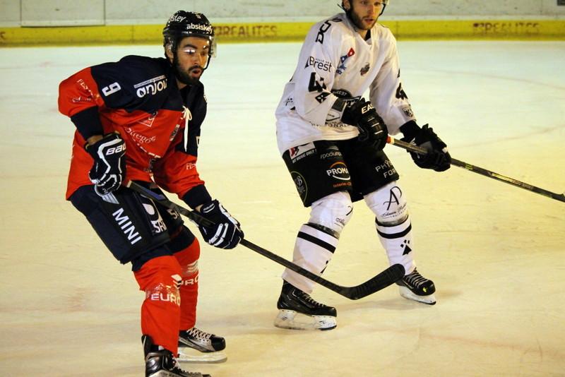 Angers  4 - 1 Brest 