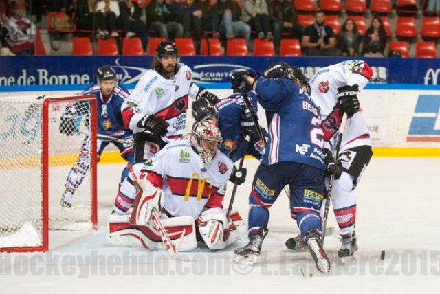 Photo hockey match Grenoble  - Briançon  le 08/09/2015