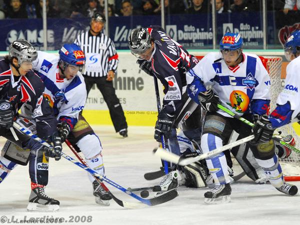 Grenoble  2 - 1 Mont-Blanc