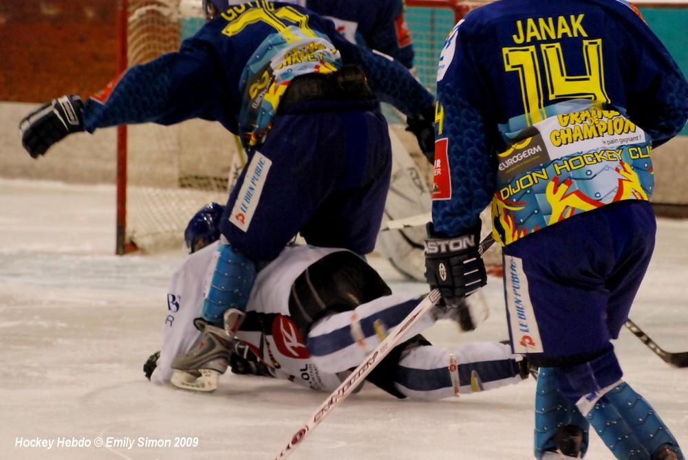 Dijon  7 - 1 Mont-Blanc