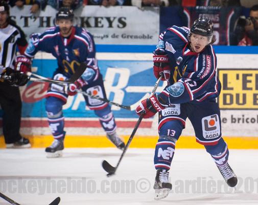 Grenoble  3 - 4 Strasbourg 