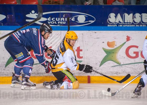 Grenoble  3 - 4 Strasbourg 