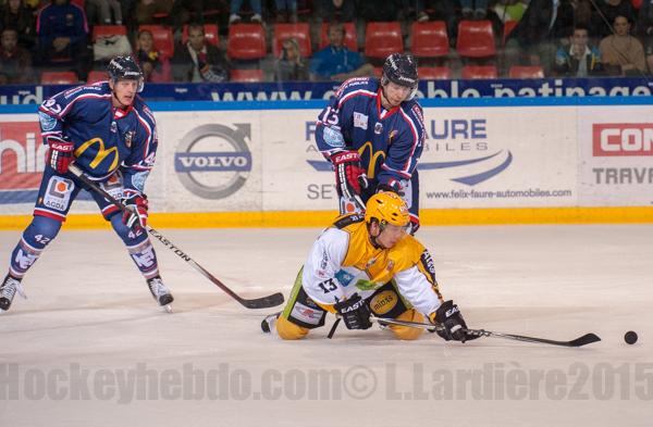 Grenoble  3 - 4 Strasbourg 