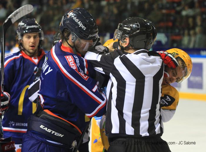 Grenoble  3 - 4 Strasbourg 