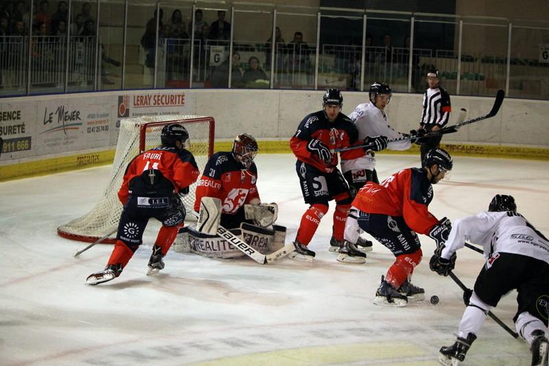 Angers  4 - 1 Brest 