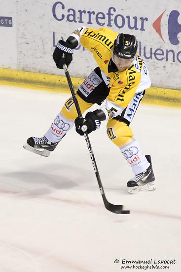 Lyon 1 - 8 Rouen