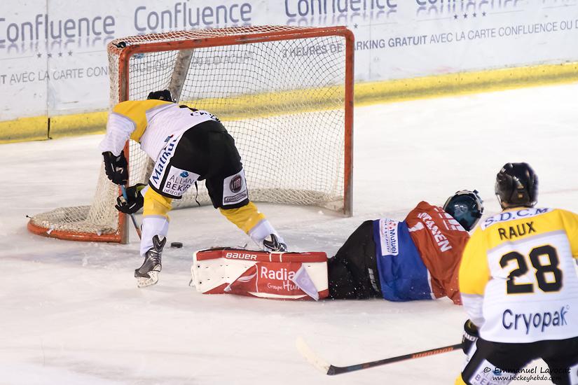 Lyon 1 - 8 Rouen