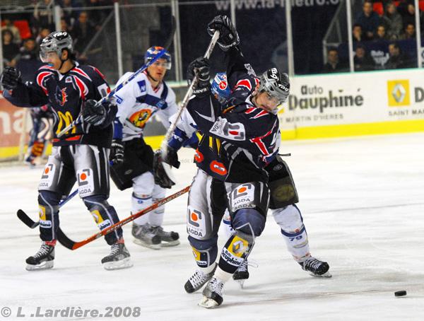 Grenoble  2 - 1 Mont-Blanc