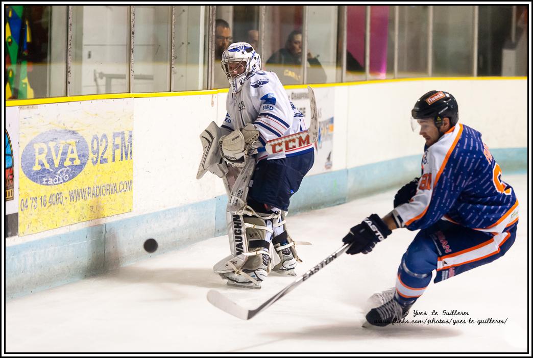 Clermont-Ferrand 4 - 9 Paris (FV)