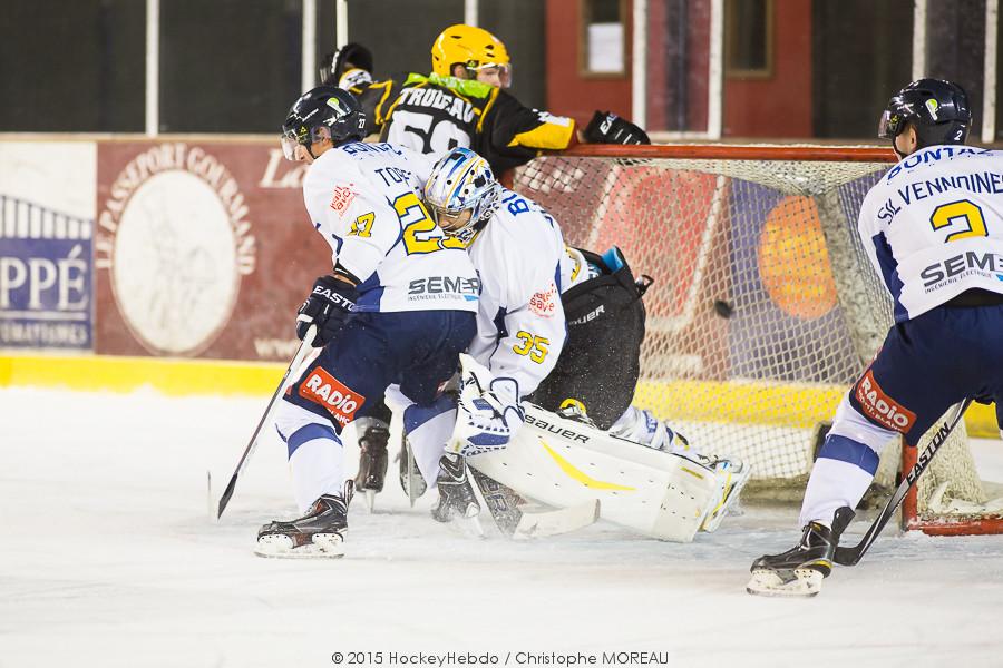 Strasbourg  3 - 1 Chamonix 
