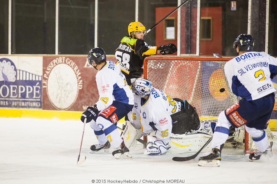 Strasbourg  3 - 1 Chamonix 