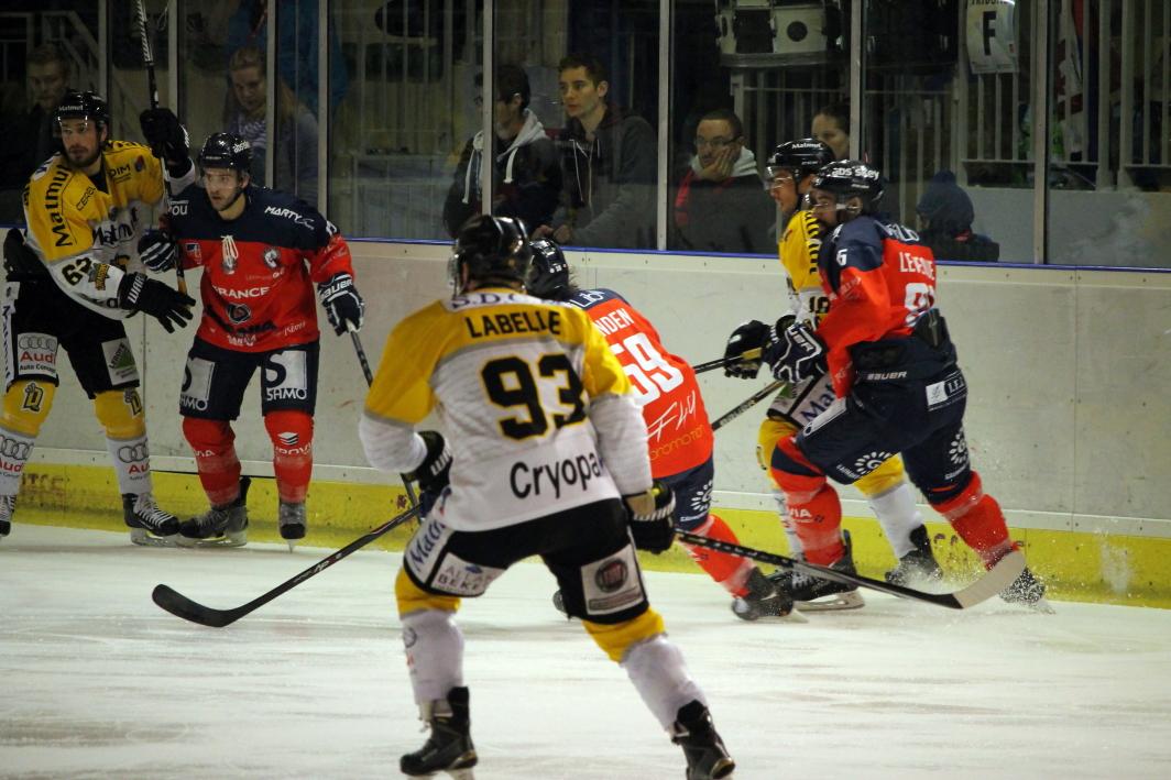 Angers  3 - 5 Rouen