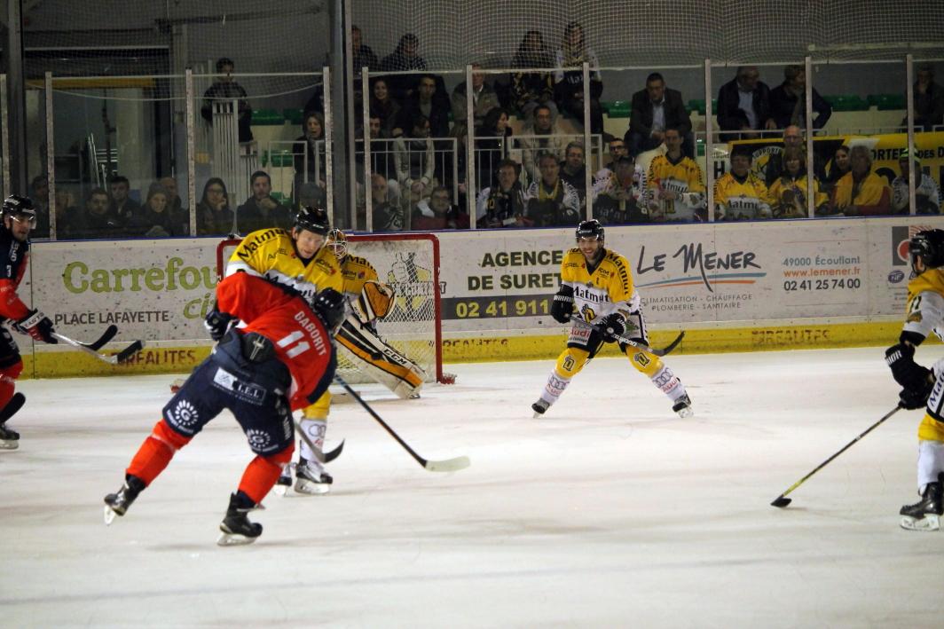 Angers  3 - 5 Rouen