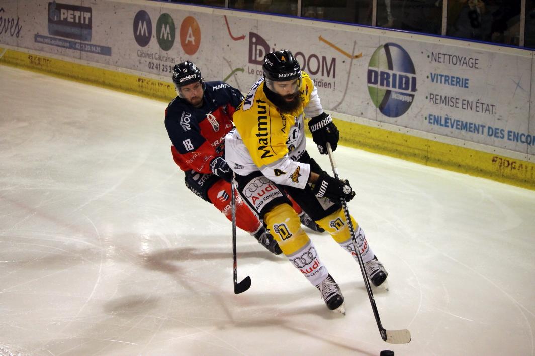 Angers  3 - 5 Rouen