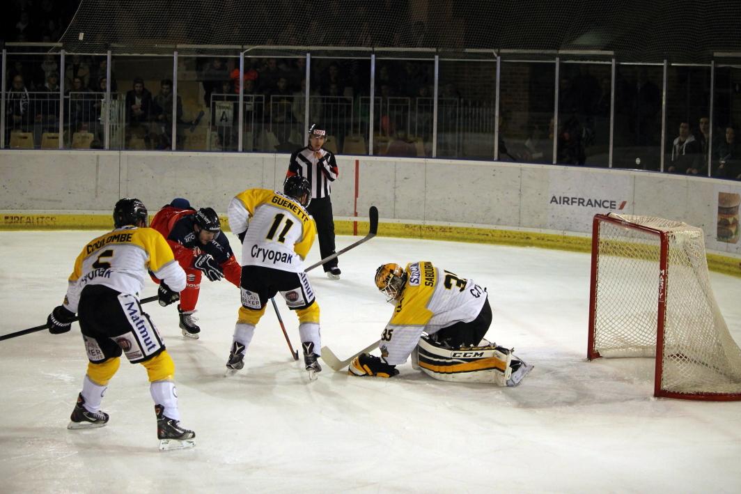 Angers  3 - 5 Rouen
