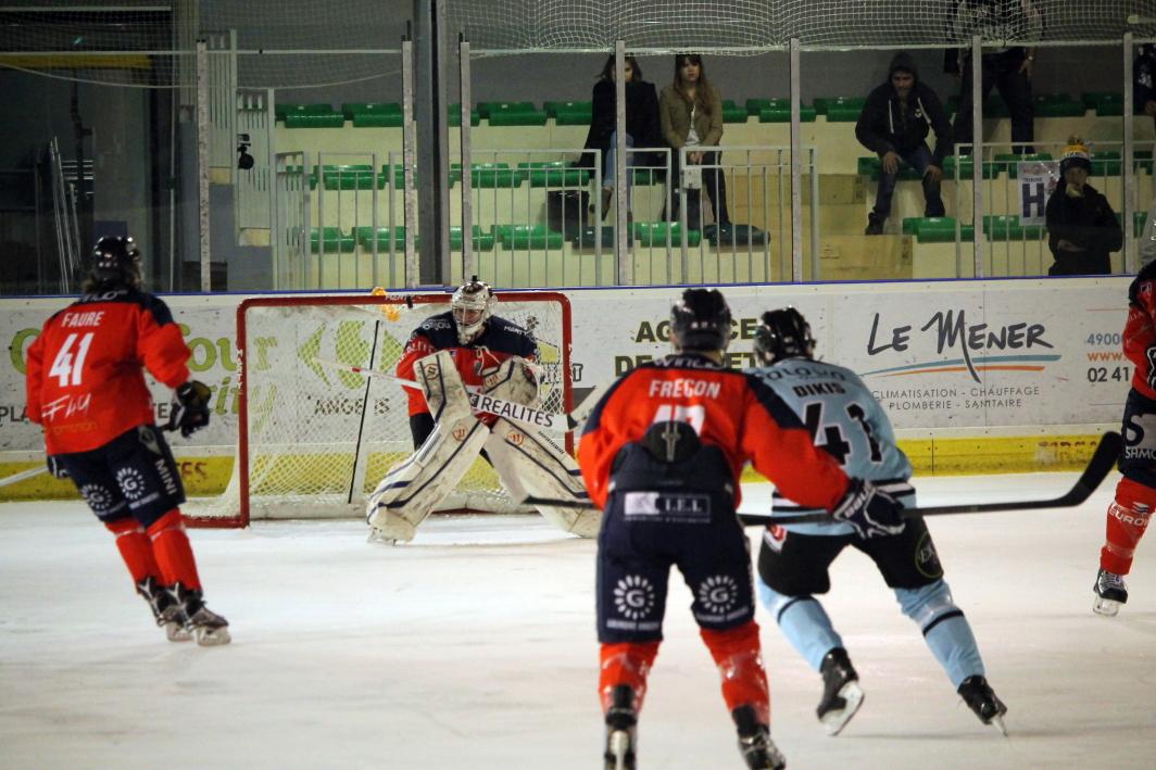 Angers  3 - 0 Brest 