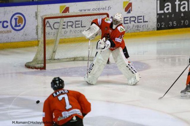 Photo hockey reportage Continental Cup J1 Match 1 : Soligorsk tranquillement