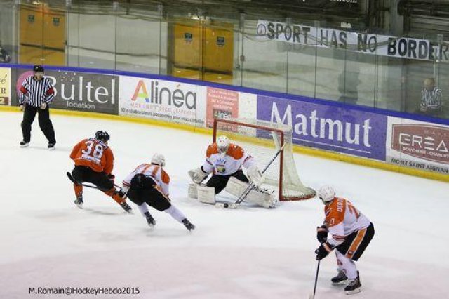 Photo hockey reportage Continental Cup J1 Match 1 : Soligorsk tranquillement