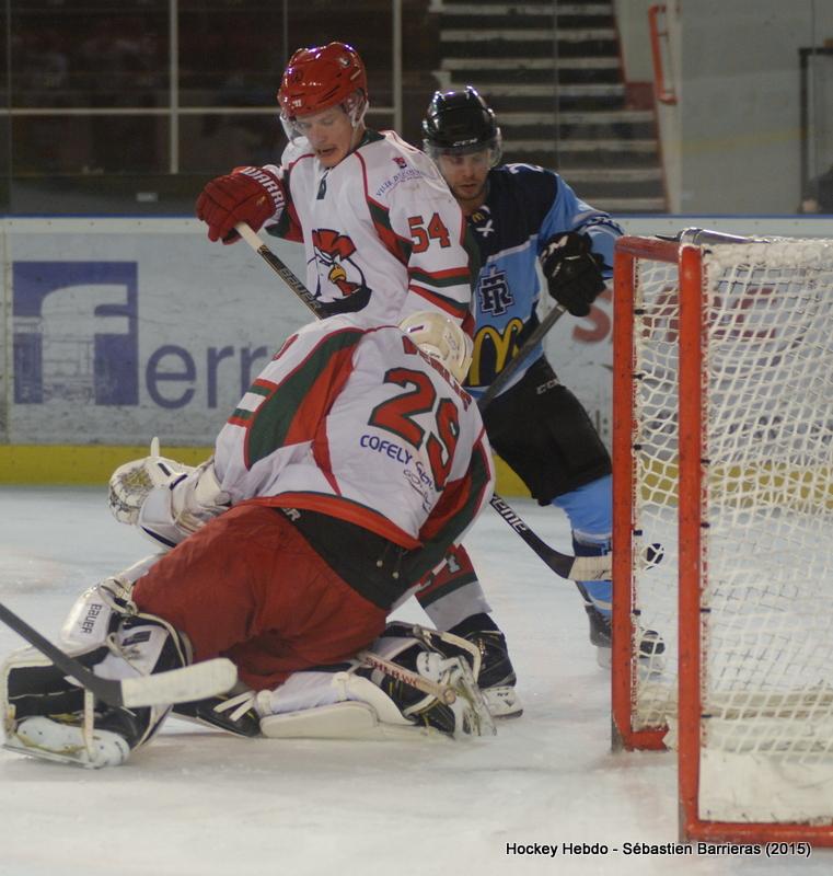 Tours  5 - 0 Courbevoie 