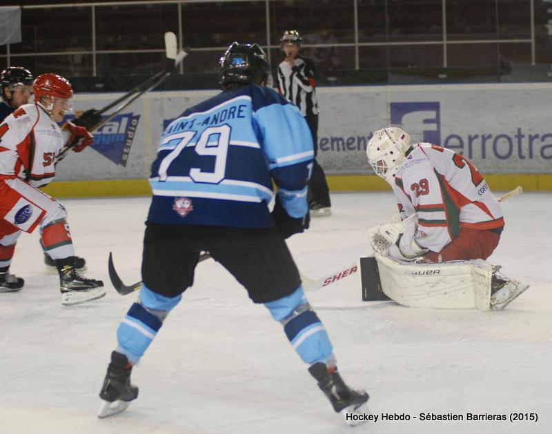 Tours  5 - 0 Courbevoie 