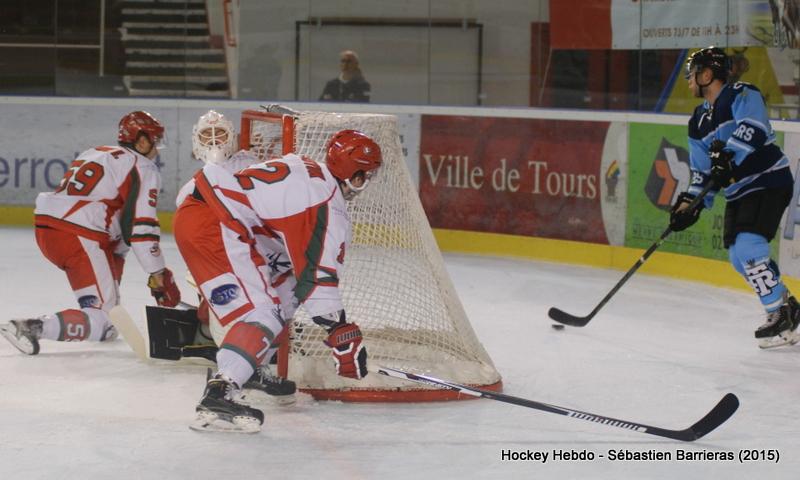 Tours  5 - 0 Courbevoie 