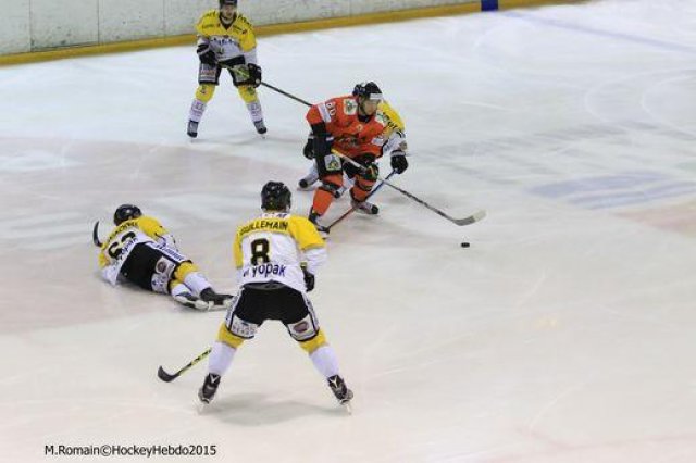 Photo hockey reportage Continental Cup J3 Match 6 : Victoire et qualification.