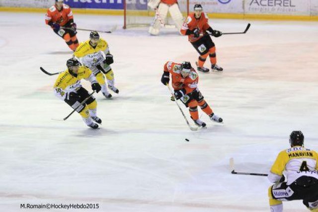 Photo hockey reportage Continental Cup J3 Match 6 : Victoire et qualification.