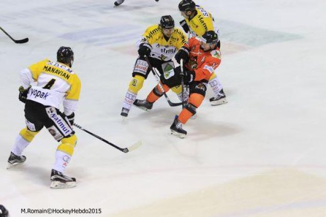 Photo hockey reportage Continental Cup J3 Match 6 : Victoire et qualification.