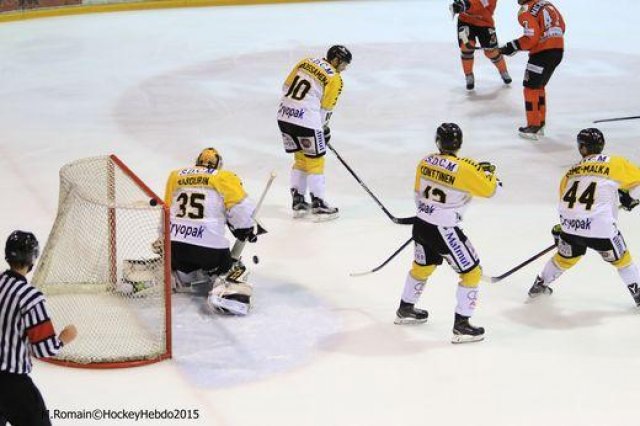 Photo hockey reportage Continental Cup J3 Match 6 : Victoire et qualification.