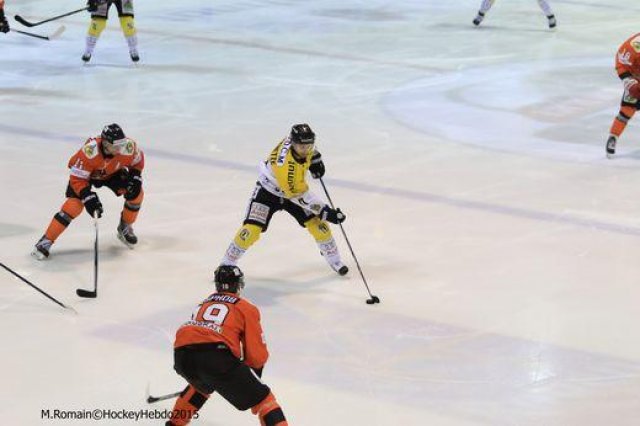 Photo hockey reportage Continental Cup J3 Match 6 : Victoire et qualification.