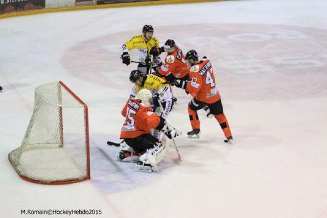 Photo hockey reportage Continental Cup J3 Match 6 : Victoire et qualification.