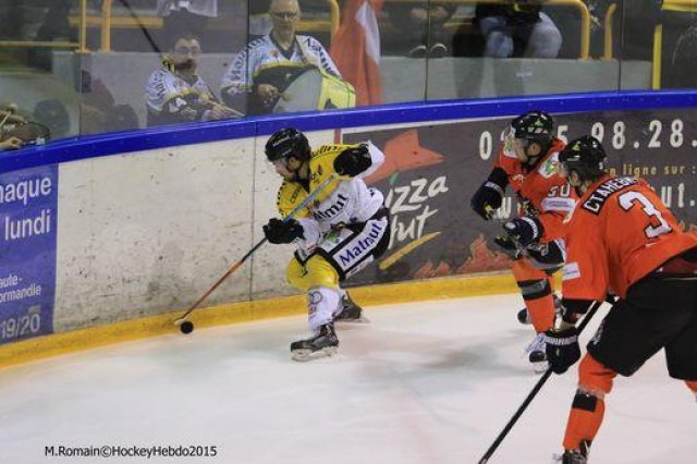 Photo hockey reportage Continental Cup J3 Match 6 : Victoire et qualification.