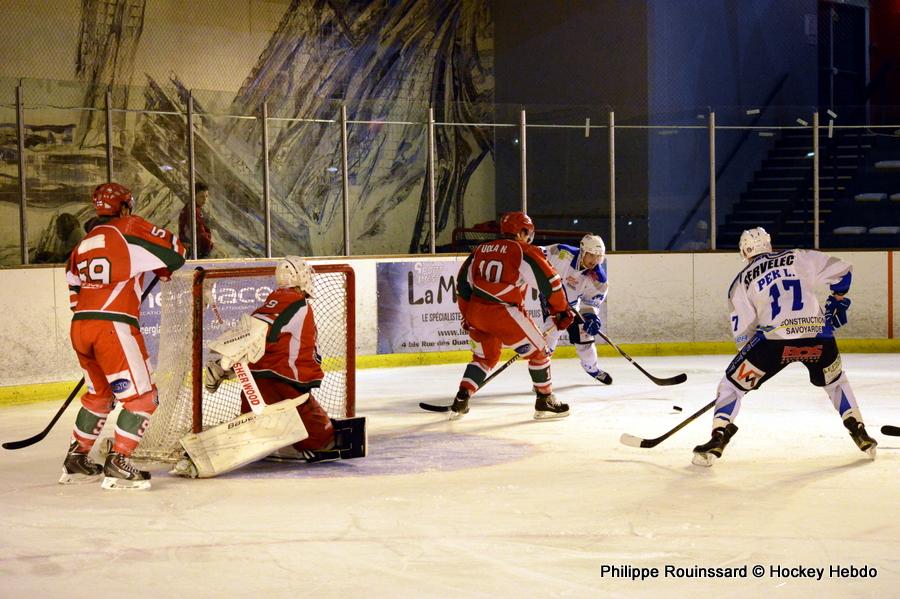 Courbevoie  5 - 3 Courchevel-Méribel-Pralognan