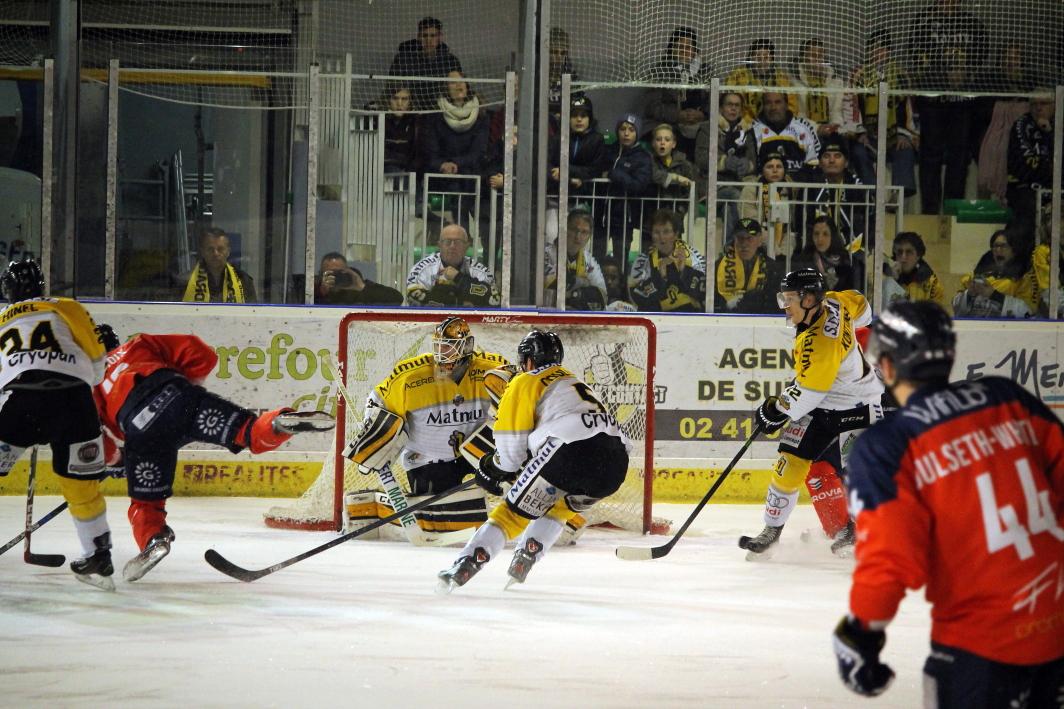 Angers  5 - 3 Rouen