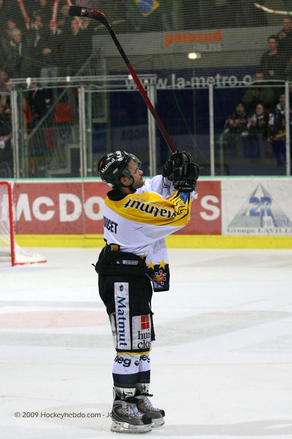 Grenoble  3 - 2 Rouen