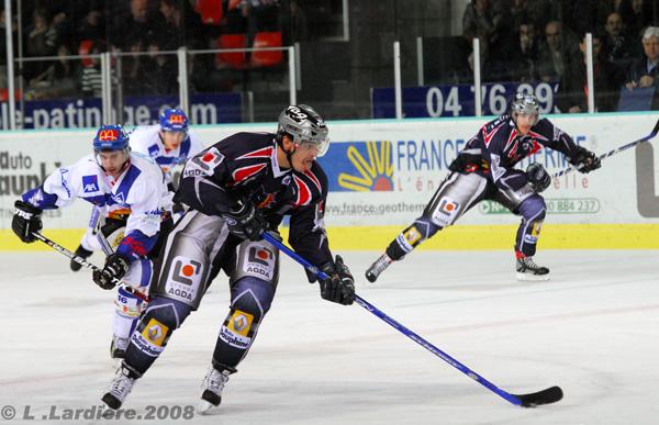 Grenoble  2 - 1 Mont-Blanc