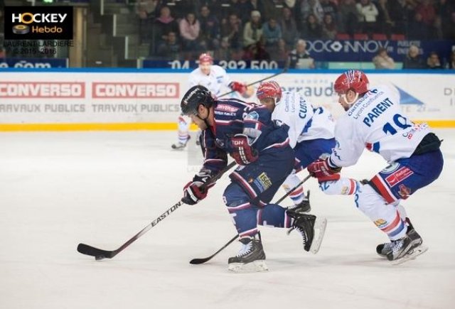 Photo hockey match Grenoble  - Lyon le 30/12/2015