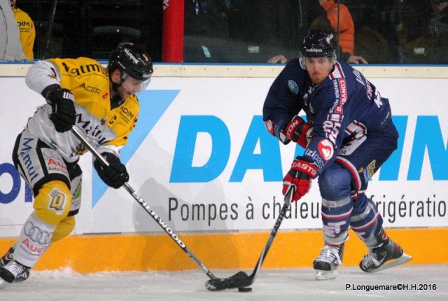 Photo hockey reportage CDF 16 Pascal