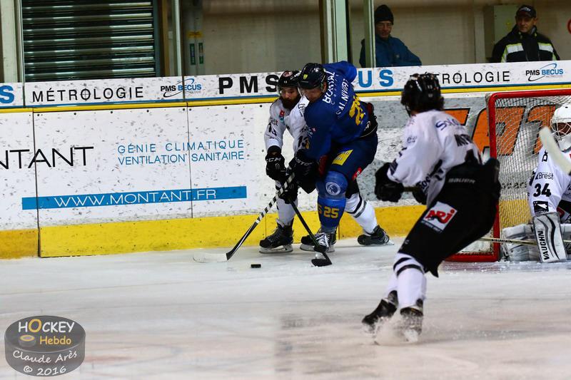 Chamonix  2 - 3 Brest 