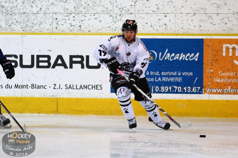 Chamonix  2 - 3 Brest 