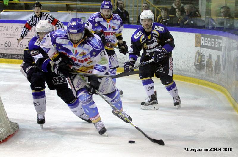 Finale Conti Cup J2 Match3 : Herning opportuniste — Reportage