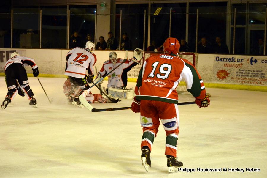 Courbevoie  4 - 5 La Roche-sur-Yon