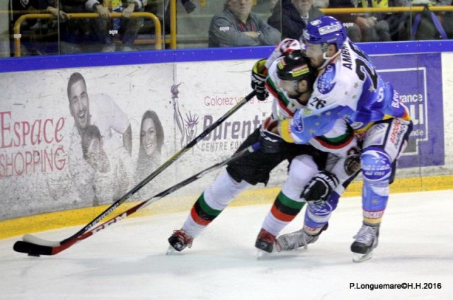 Photo hockey reportage Finale Conti Cup J3 Match5 la surprise italienne