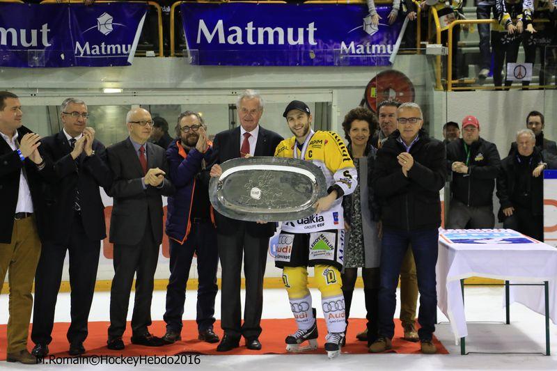 Finale Conti Cup : Du sérieux, de l’envie, le titre et l’euphorie. — Reportage